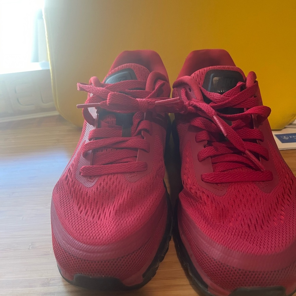 Men’s nike air max red size 8